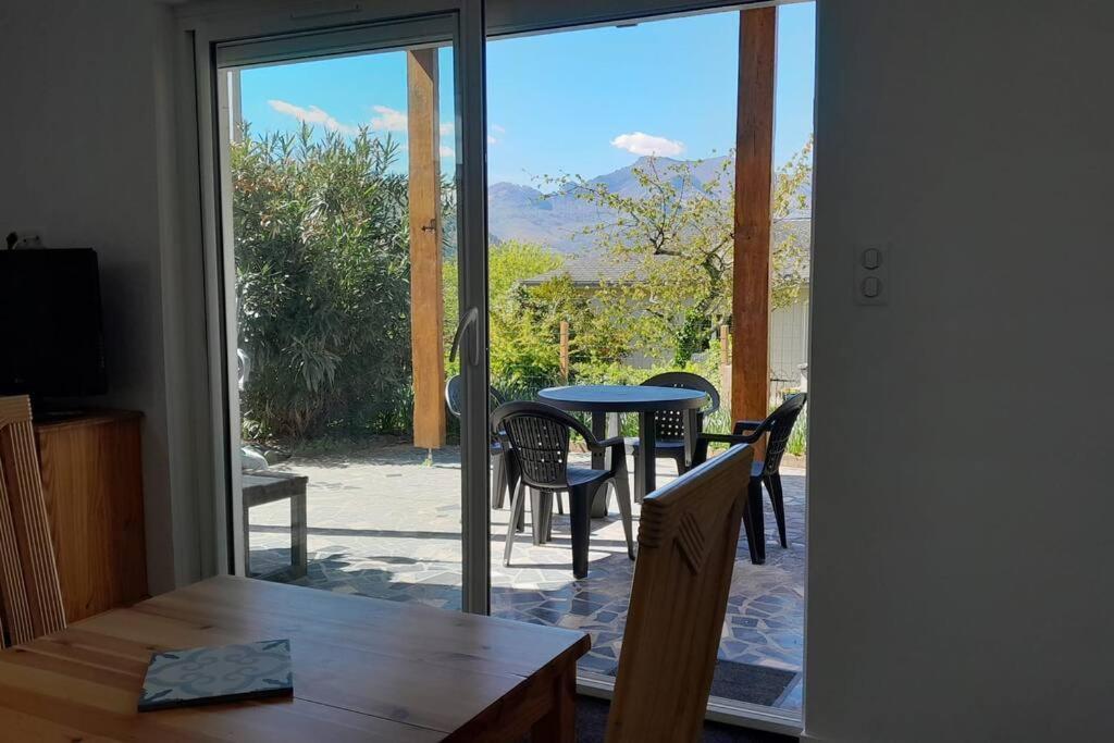 Vue Sur La Chaine Des Pyrenees Appartement Lourdes Buitenkant foto